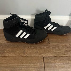 Adidas size 13 little boys wrestling shoes